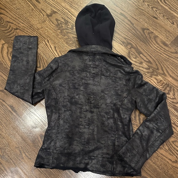 Leather jacket x sweatshirt - Picture 2 of 5